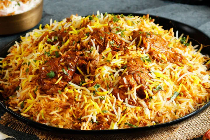 Dumpukht Murg Biryani